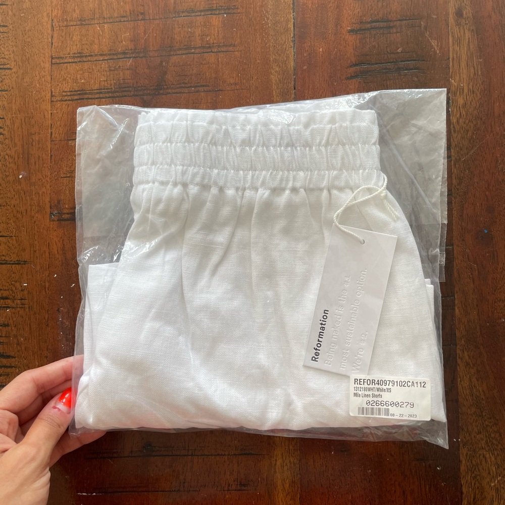 Reformation Mia Linen Short in White